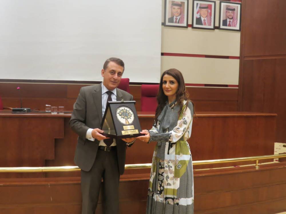  محاضرة توعوية لموظفي مؤسسة الضمان حول مرض السكري والآثار الناجمه عنه