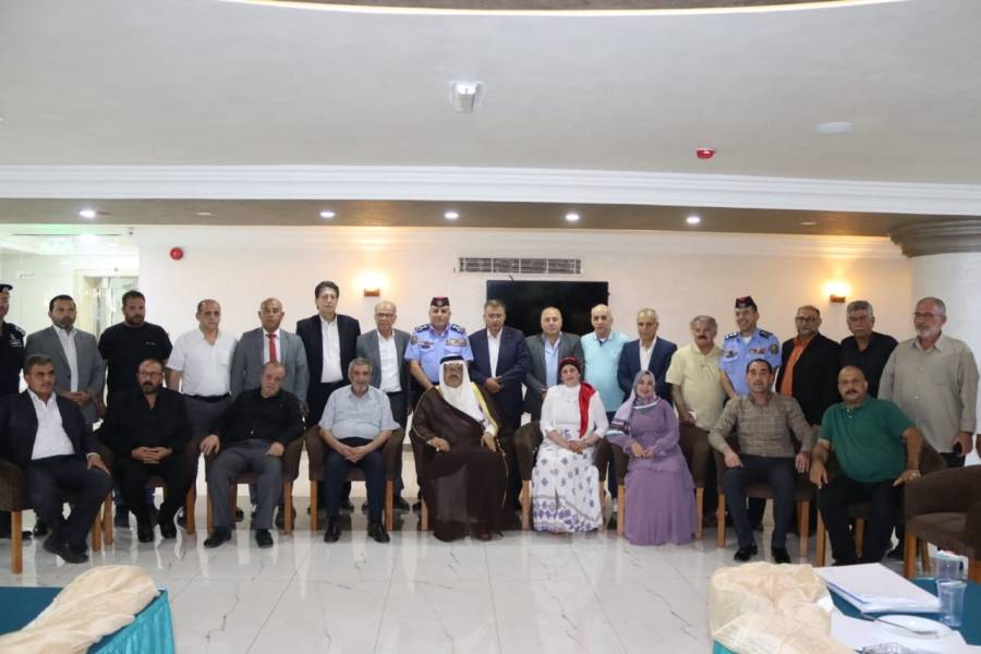 مدير شرطة الزرقاء يلتقي أعضاء المجلس الأمني المحلي لمركز أمن المدينه