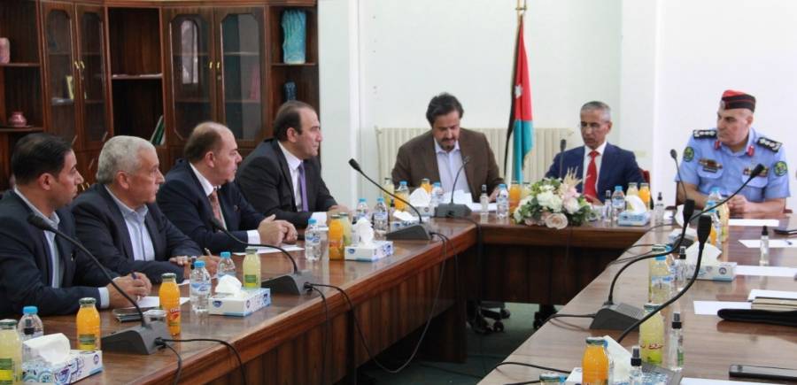  نقابة المقاولين   تلتقي   محافظ المفرق ..والأجهزه الأمنيه ومدراء الدوائر الفنيه في المحافظه