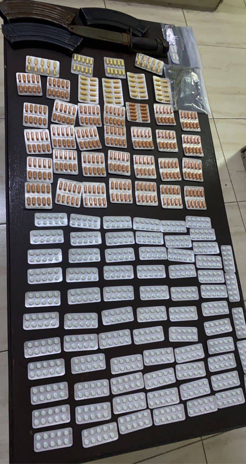 مكافحة المخدرات تلقي القبض على محكوم بالحبس 15 عاماً عن تجارة المخدرات في محافظة معان 