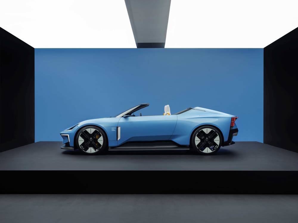     Polestar  تعلن إنتاج سيارة رودستر كهربائية تحت إسم (Polestar 6)   