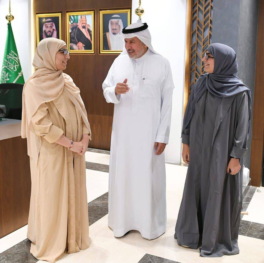 بعد 15 عاما من عملية فصلهما.. الربيعة يلتقي التوأم السيامي العُماني صفا ومروة   