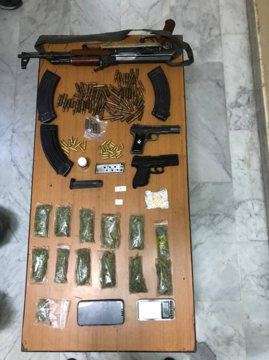 مكافحة المخدرات تلقي القبض على 4 مطلوبين بتجارة وترويج المواد المخدرة في العاصمة والشونة الشمالية