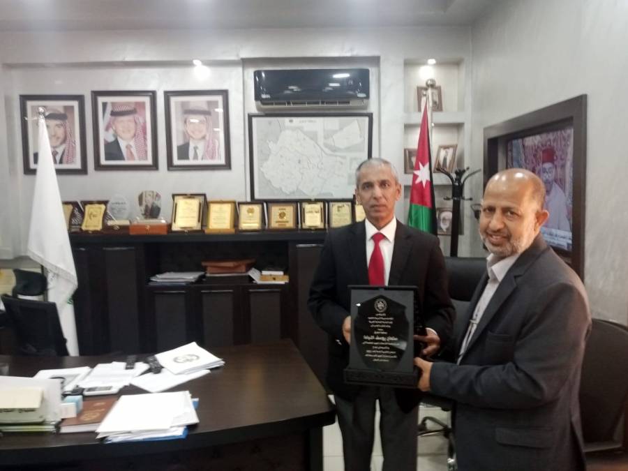 تكريم محافظ المفرق سلمان النجادا تقديرًا للجهود المبذولة خلال امتحانات الثانوية العامة