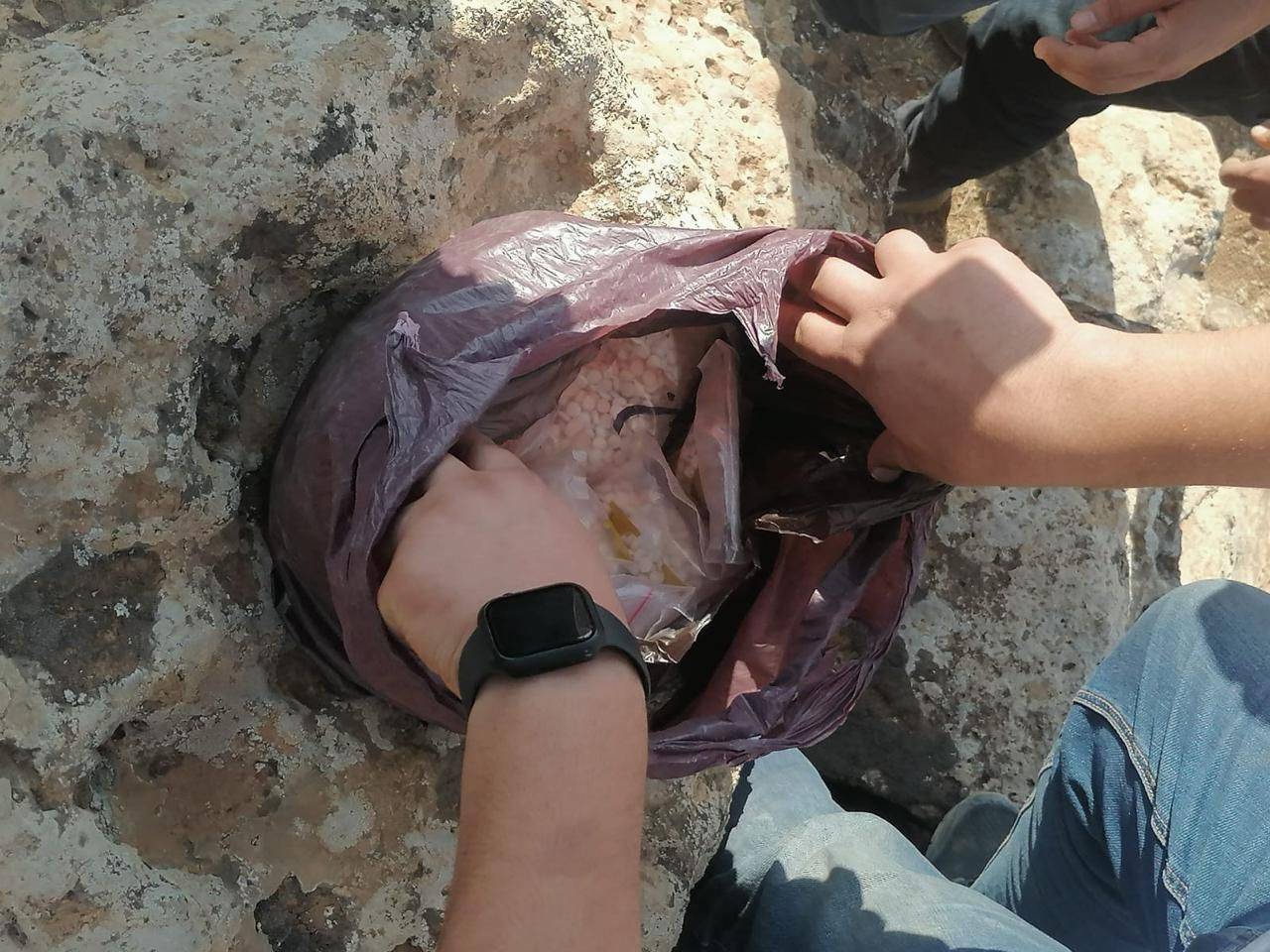 عملية نوعية جديدة لمكافحة المخدرات تفضي لضبط كميات ضخمة من الحبوب ومادة الحشيش المخدرة