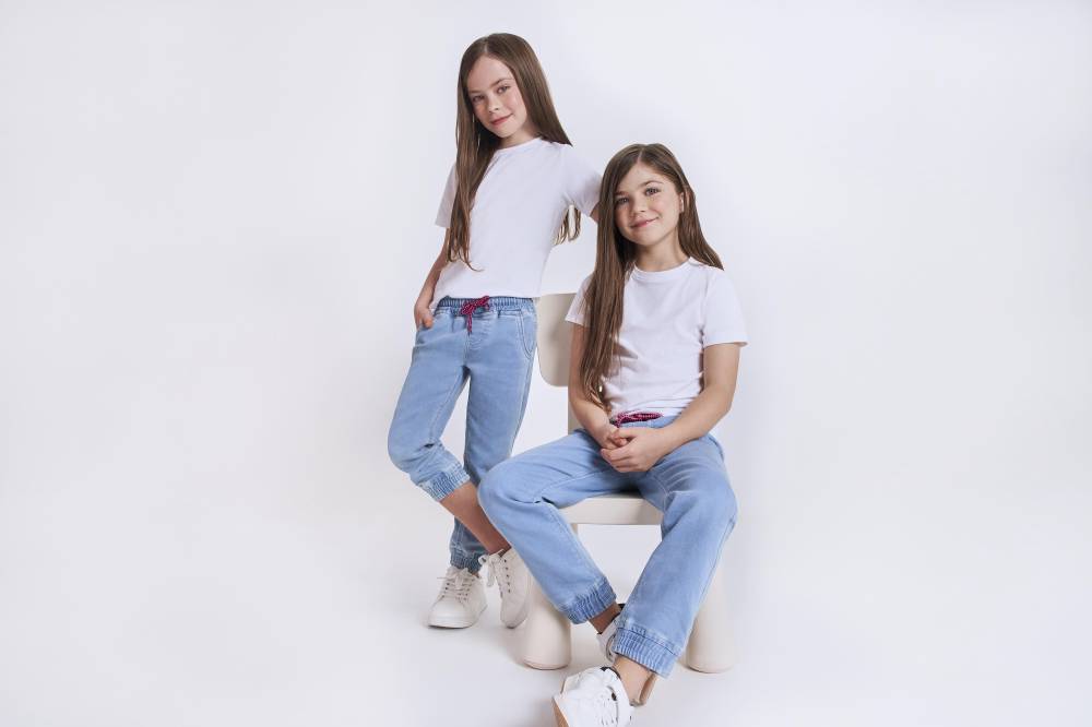 موضة صيف 2022.. من تصاميم الجينز العملية