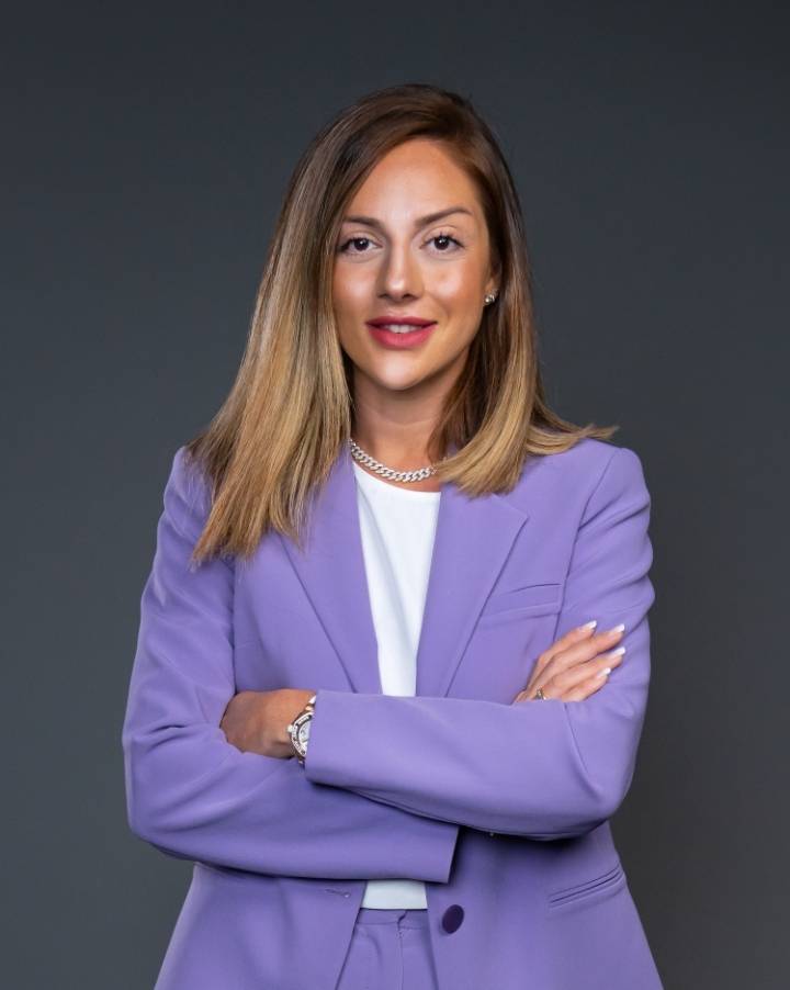 رائدة الأعمال نيوشا إحسان تنجح بتنظيم فعاليات عالمية بارزة على مدى عقدين من الزمن