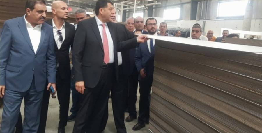 وزير العمل يلتقي الصناعيين ومؤسسات القطاع الخاص في الرصيفة