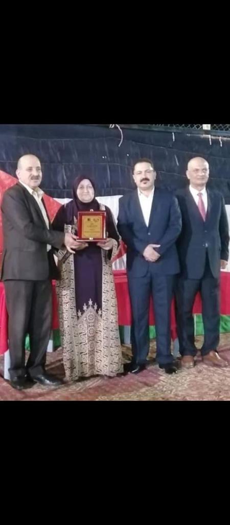 هيئة شباب كفرسوم تحتفل بالمتفوقين 