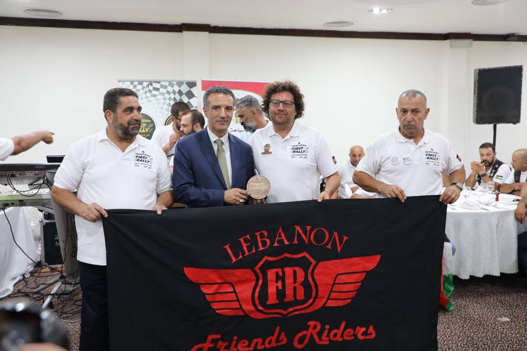 وزير السياحة يكرم الدراجين المشاركين برالي الدراجون العرب الأول