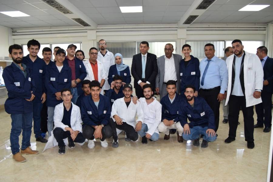 استيتية يرعى افتتاح مشغل صيانة الأجهزة الخلوية في معهد سحاب