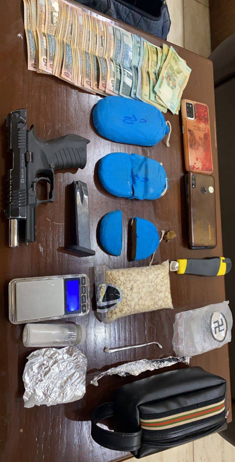 مكافحة المخدرات تضبط مروجين في ٣ قضايا نوعية