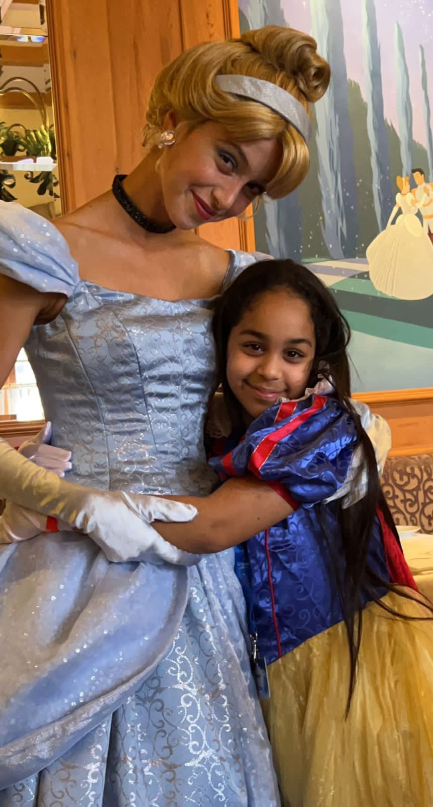 سعادة أطفال أمنية تُضيء أرجاء ديزني لاند بباريس