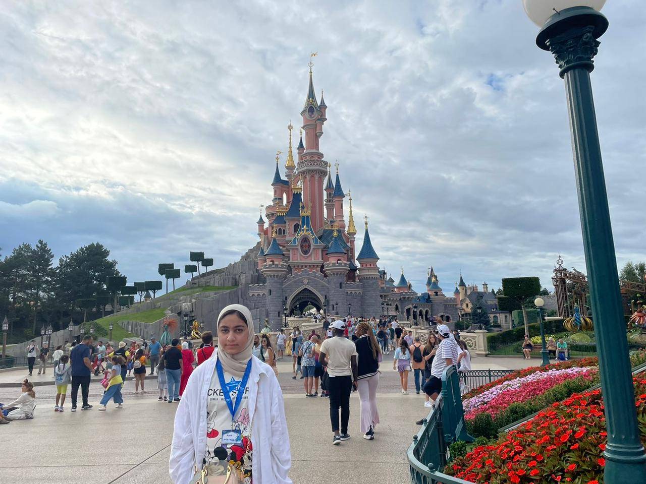 سعادة أطفال أمنية تُضيء أرجاء ديزني لاند بباريس