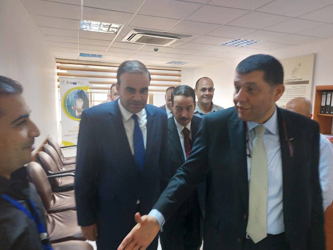 جولة ميدانية مكثفة في محافظة اربد لوزير العمل نايف استيتيه