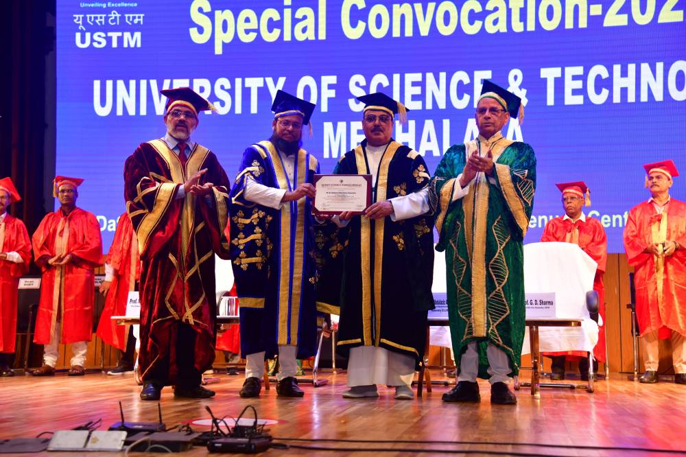 تكريم مميز لرئيس معهد الشارقة للتراث في الهند ودكتوراه فخرية من جامعة العلوم والتكنولوجيا