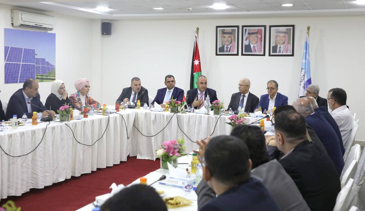 امين عمان يزور نقابتي المهندسين والمحامين  