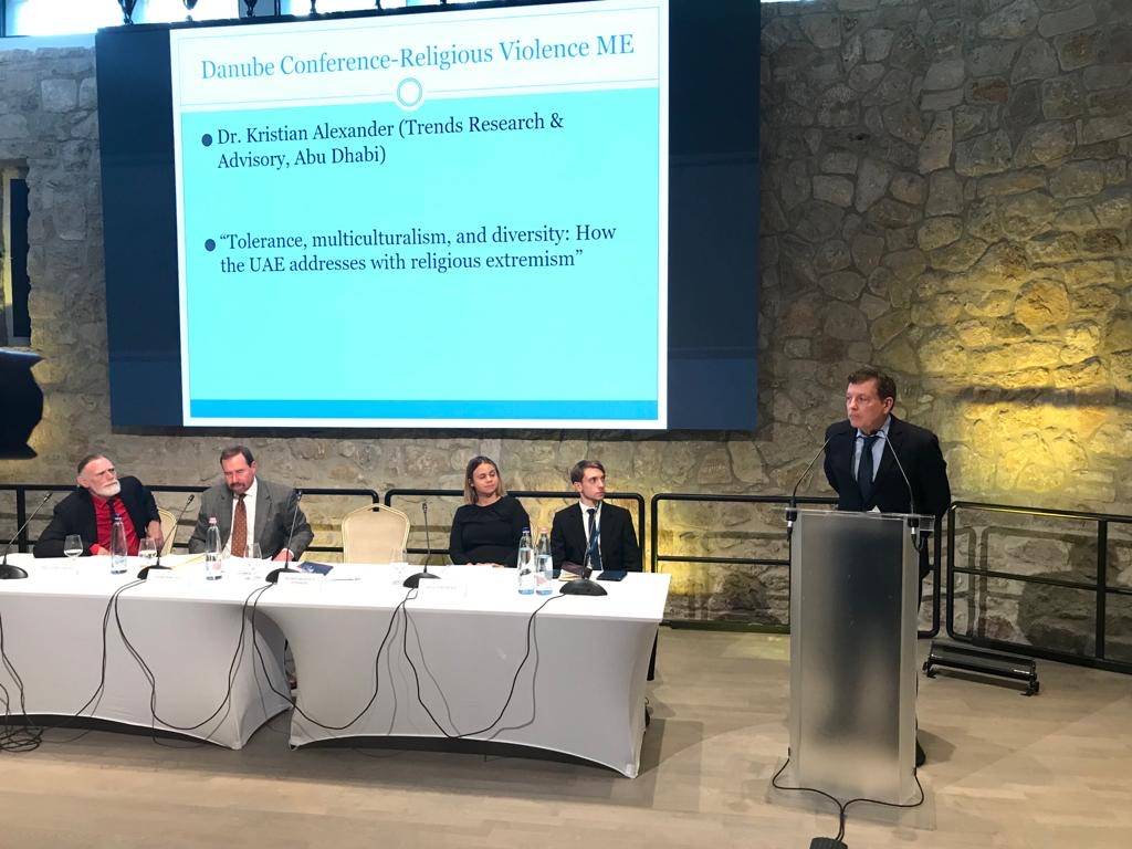 تريندز يؤكد أن التسامح والتعايش والتعددية الثقافية آليات فعالة لمواجهة العنف الديني