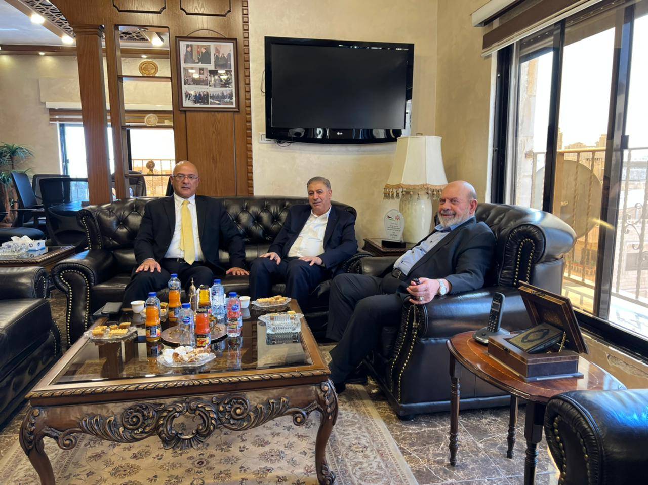 البوتاس العربية تبحث سبل تعزيز التعاون المشترك مع الاتحاد العام لنقابات عمال الأردن والنقابة العامة للعاملين في المناجم والتعدين والإسمنت