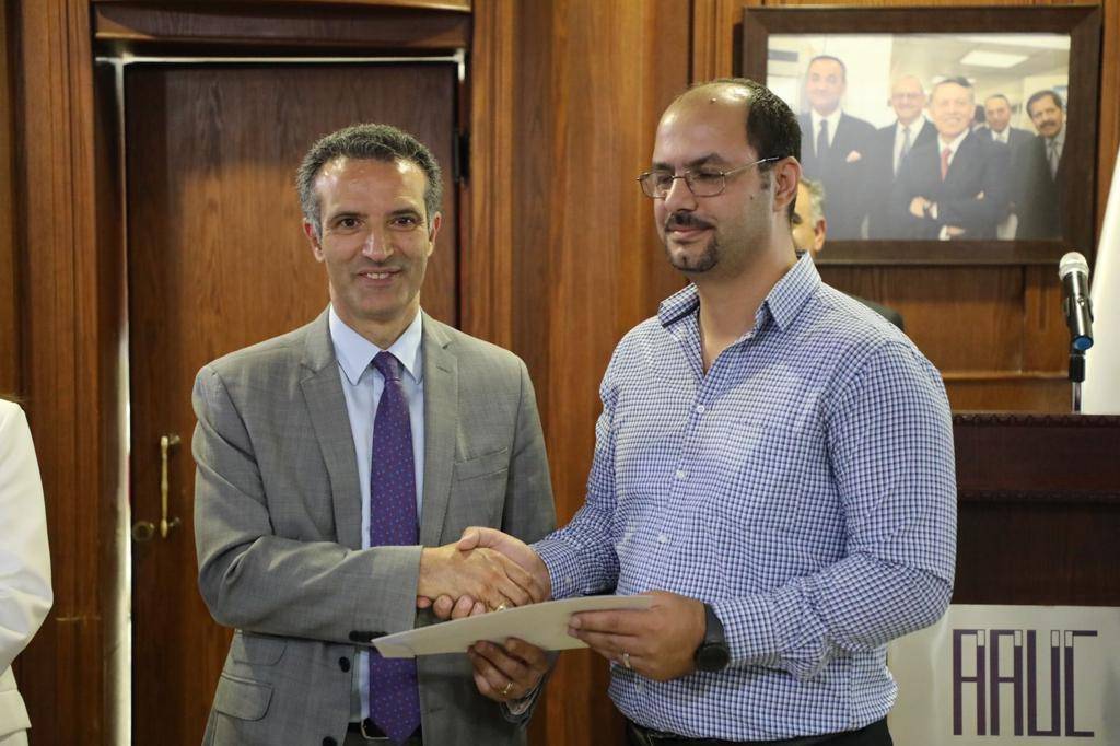 وزير السياحة والآثار يرعى يوم الخريج بكلية عمون الجامعية التطبيقية 