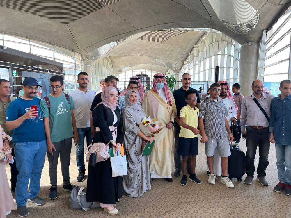 السديري يودع الطلبة السعوديين المبتعثين من ذوي الإعاقة .