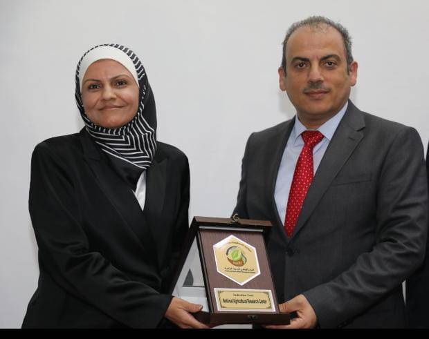 الوطني للبحوث الزراعية يكرّم الحائزين على جائزة الموظف المثالي في الخدمة المدنية  