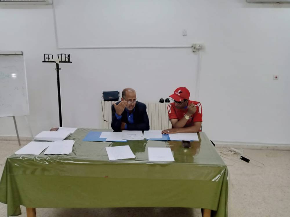 مدير التربية والتعليم للواء البادية الشمالية الغربية يعقد اجتماعاً لمعلمي ومعلمات التربية الرياضية