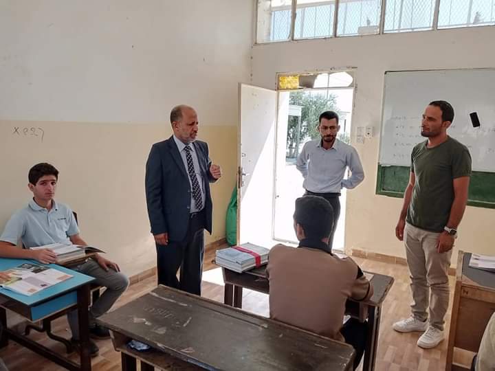 مدير التربية والتعليم للواء البادية الشمالية الغربية يزور مدرسة الزعتري الثانوية للبنين