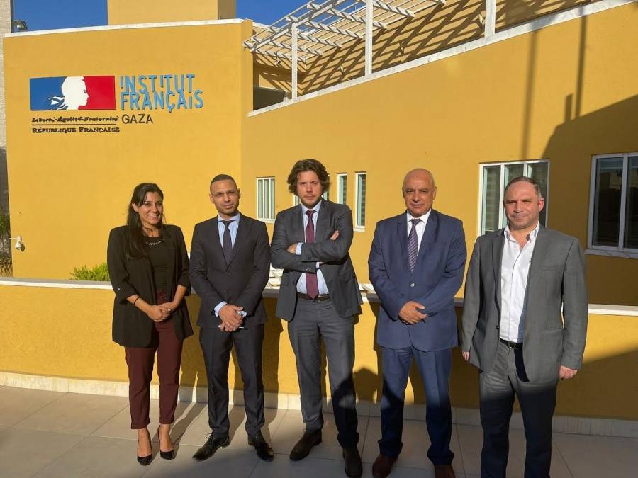 وفد من جمعية رجال الأعمال بغزة يلتقي بالملحق التجاري في القنصلية الفرنسية