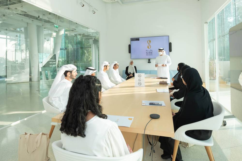 جائزة أبوظبي تطلق الدورة الأولى من برنامج سفراء جائزة أبوظبي الصغار