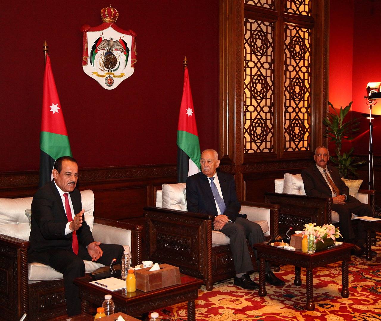 مجلس محافظة الكرك. يلتقي رئيس الديوان الملكي