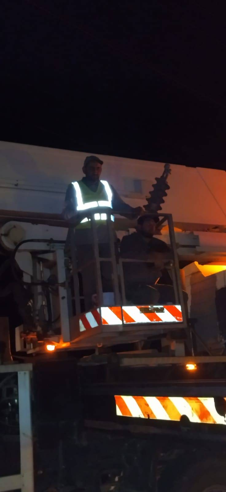 الكهرباء الوطنية تتعامل مع حالة عبث ثانية على خط الضغط العالي المغذي للصفاوي والرويشد  