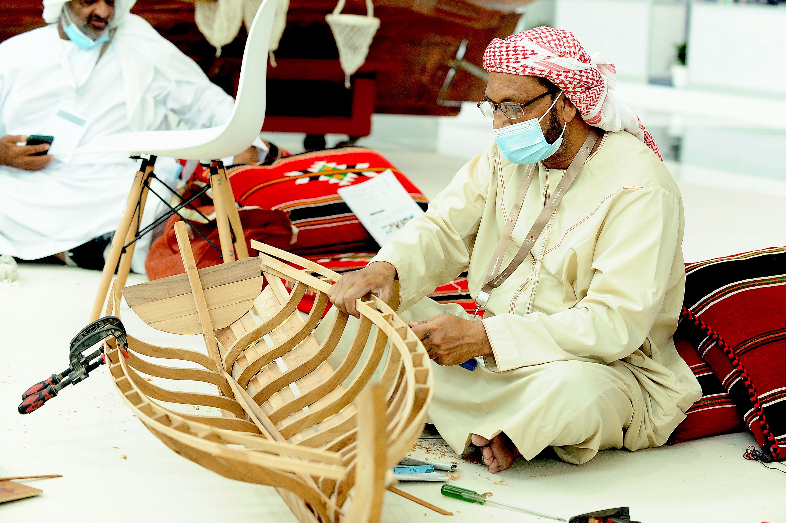 قطاع الفنون والحرف اليدوية في معرض أبوظبي للصيد يستعد لاستقطاب الزوار والسياح