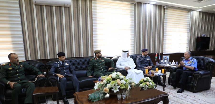 مدير الأمن العام يلتقي القائد العام لشرطة أبو ظبي