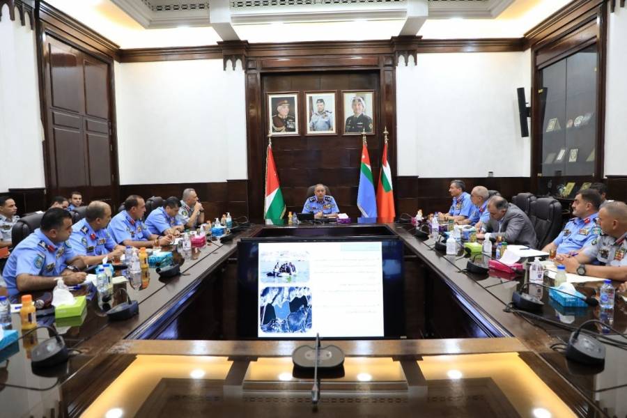 مدير الأمن العام ينقل تحيات جلالة القائد الأعلى لمنتسبي الدفاع المدني