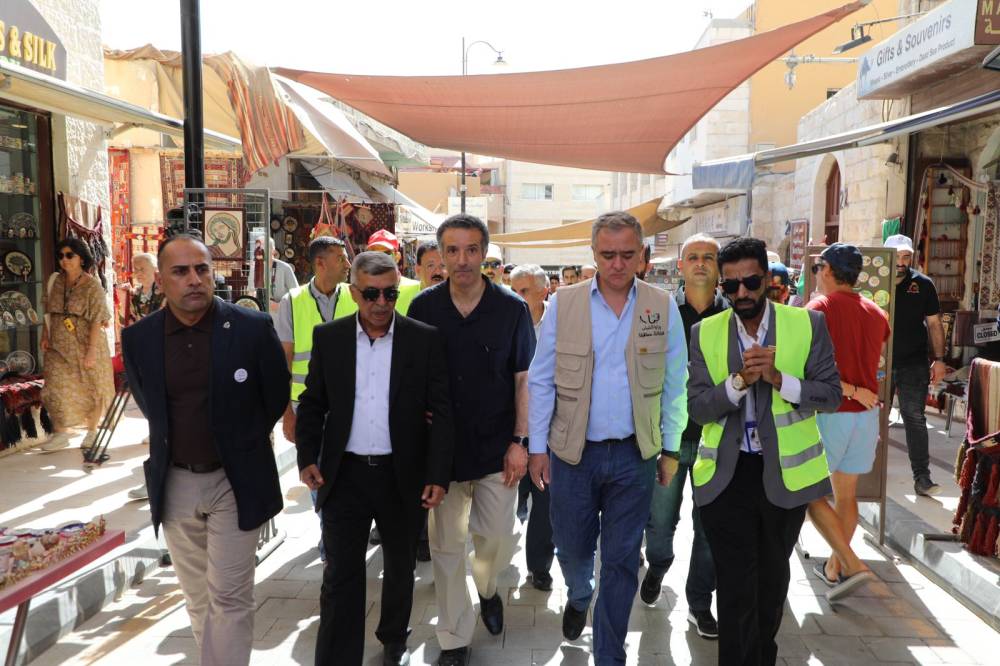 وزيرا السياحة والشباب يشاركان بإلاحتفال بيومي السياحة والنظافة العالميين بمادبا 