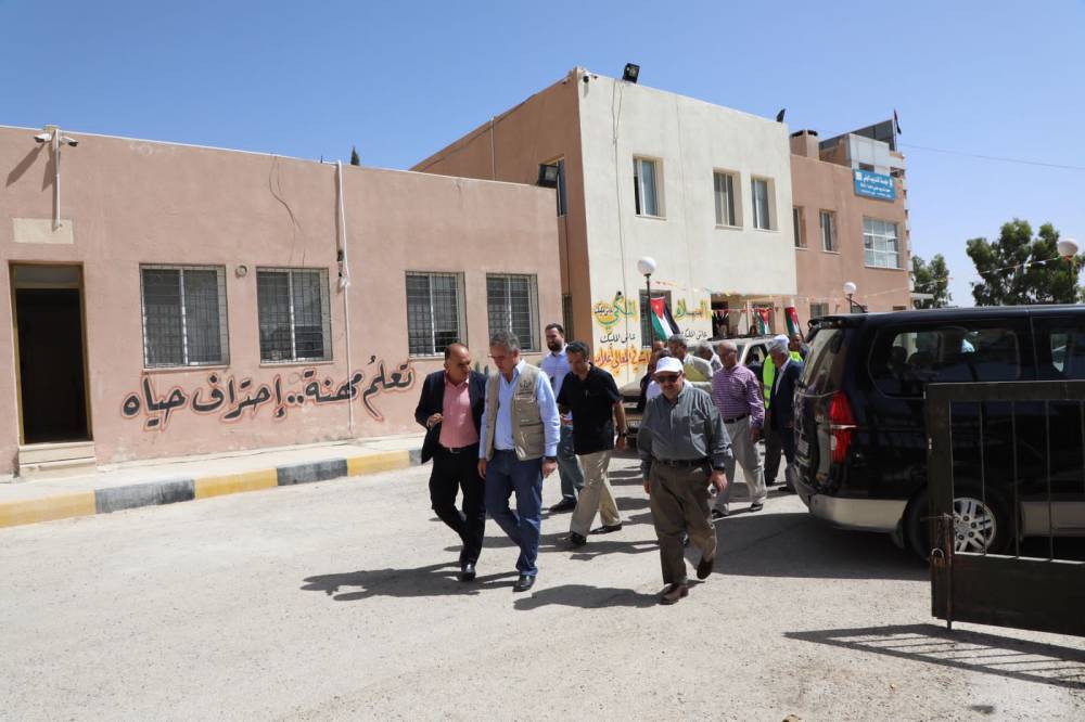 وزيرا السياحة والشباب يزوران معهد تدريب مهني مادبا