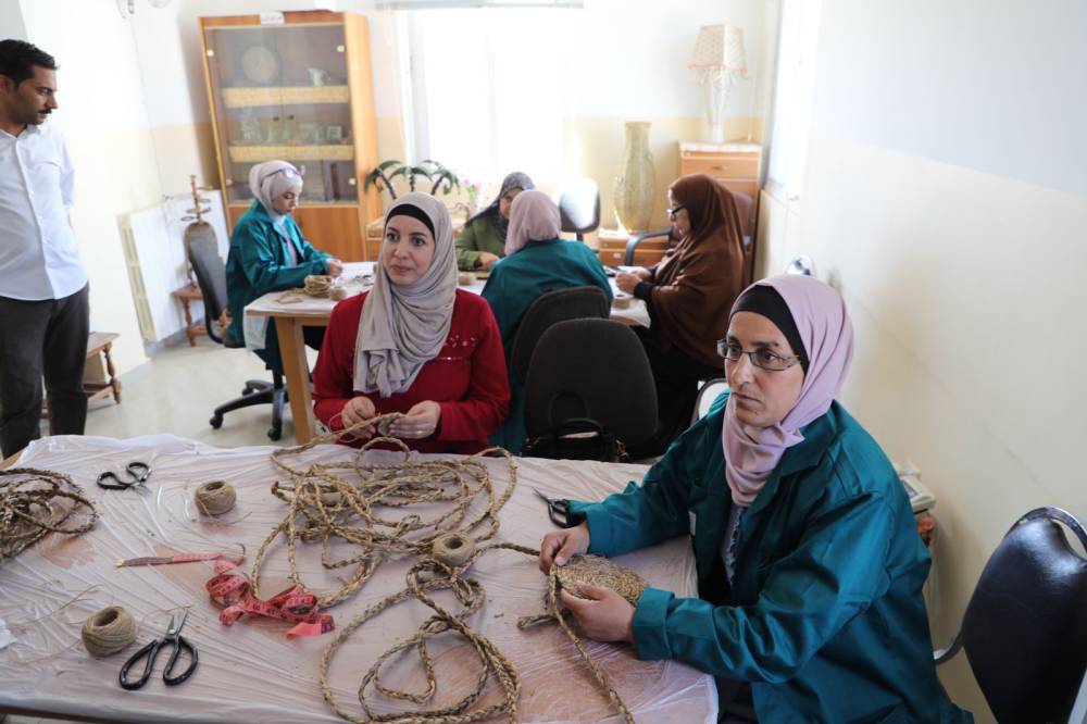 وزيرا السياحة والشباب يزوران معهد تدريب مهني مادبا