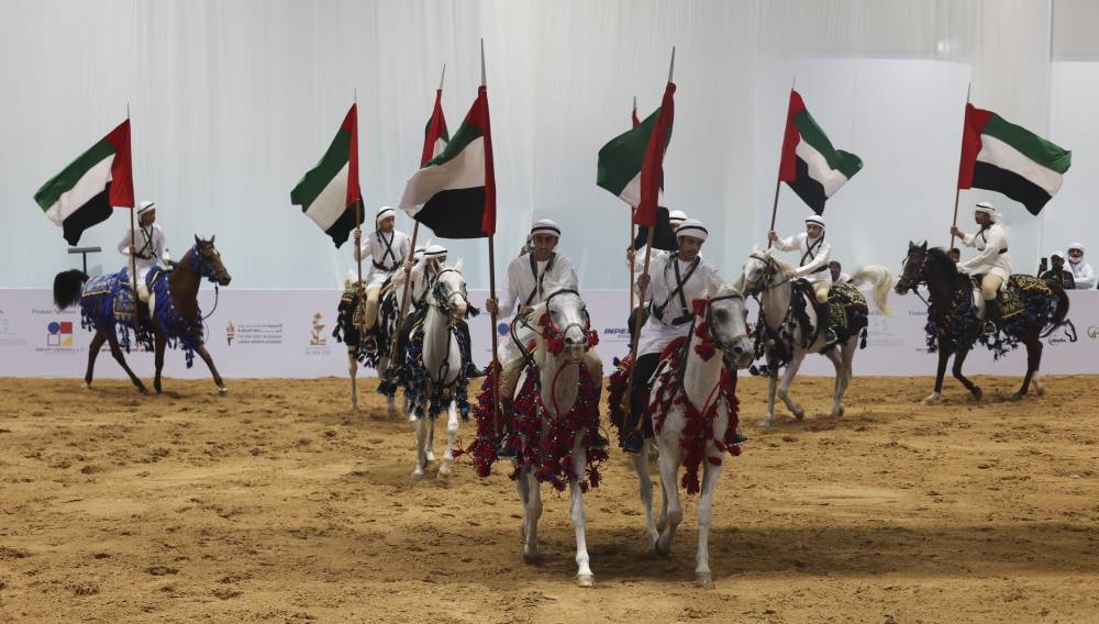 معرض أبوظبي الدولي للصيد والفروسية يواصل فعالياته بإقبال جماهيري كبير