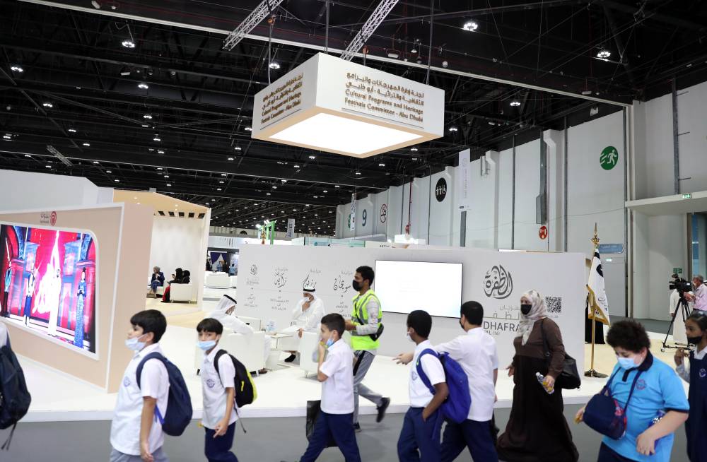 مهرجان الظفرة  يُعرف زوار أبوظبي للصيد والفروسية على مسابقاته ومزايناته التراثية المصاحبة لدورته 16