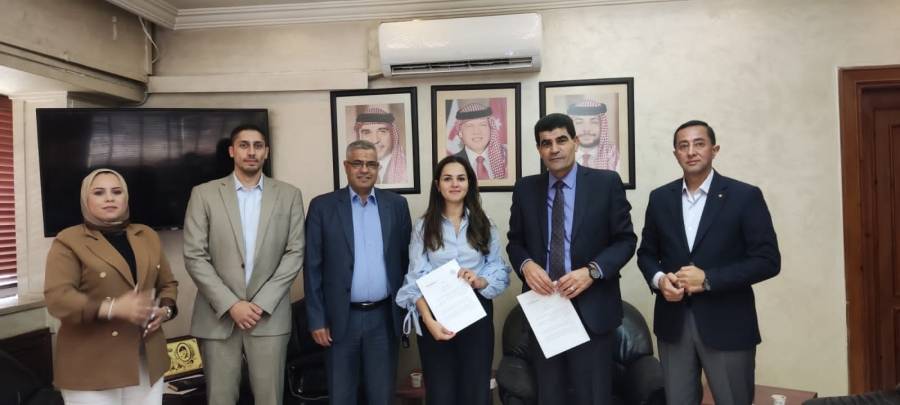 توقيع مذكرة تفاهم بوزارة الإدارة المحلية*