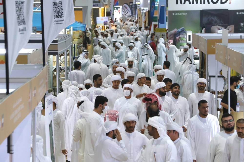 حضور قوي للشركات الإماراتية في عالم الصيد والفروسية