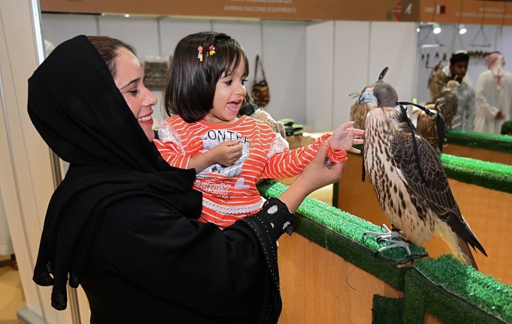 الشعر يتصدّر أروقة الصيد والفروسية 2022    
