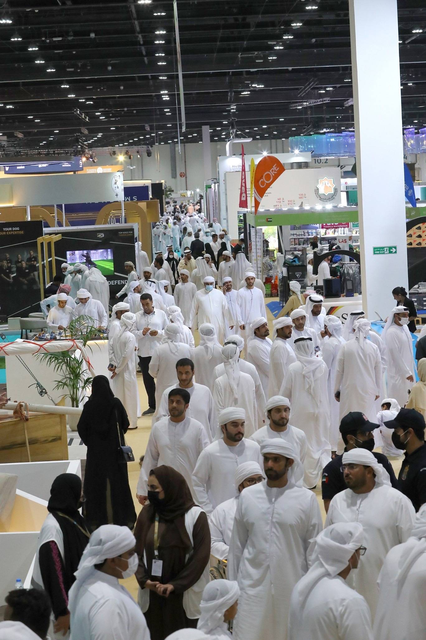 الشعر يتصدّر أروقة الصيد والفروسية 2022    