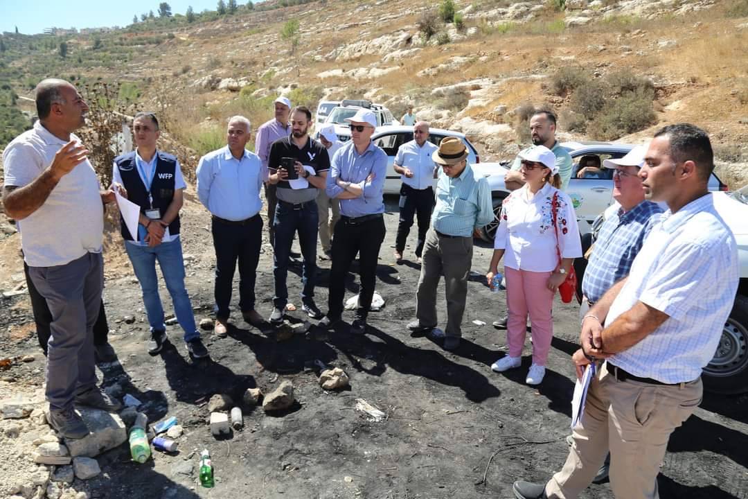 سلطة جودة البيئة تنظم جولة ميدانية لمجموعة عمل قطاع البيئة للاطلاع على الواقع البيئي في الخليل وبيت لحم