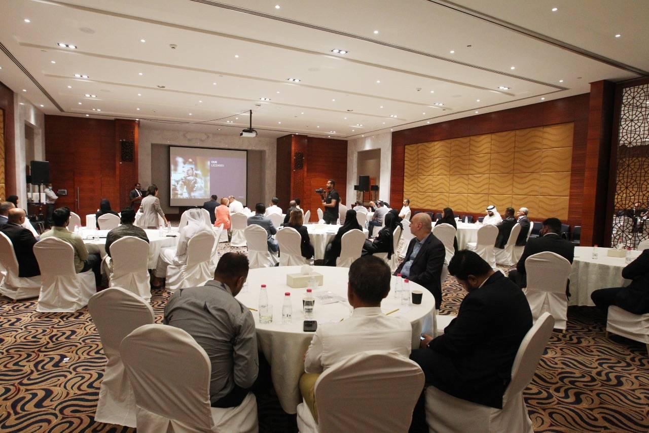 غرفة الشارقة تستعرض فرص الشارقة الاستثمارية وحوافزها أمام مجتمع الأعمال الروسي