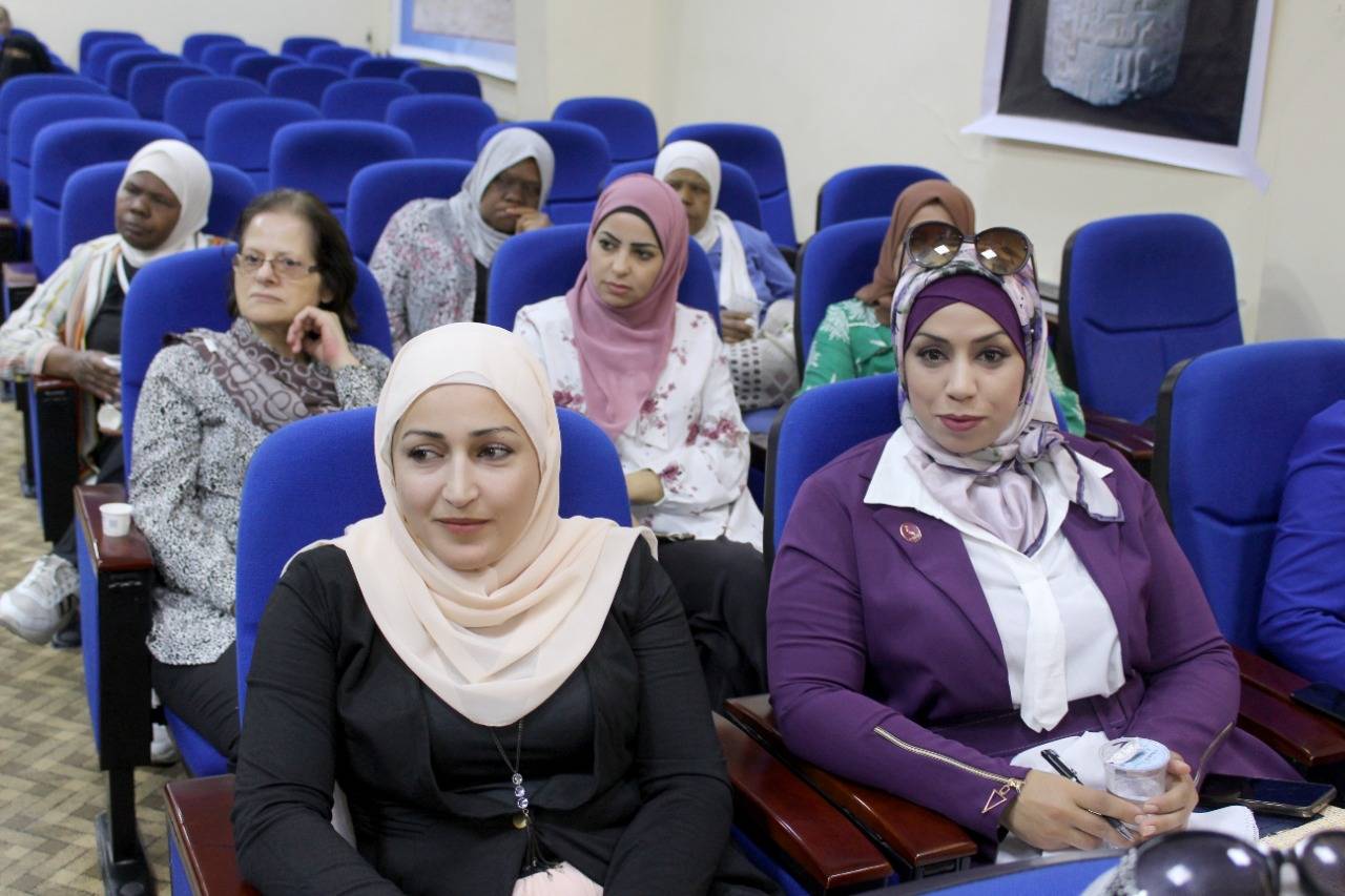 ورشة بعنوان  الموقر محطة طرق التجاره والبريد الشامي  في لواء الموقر.