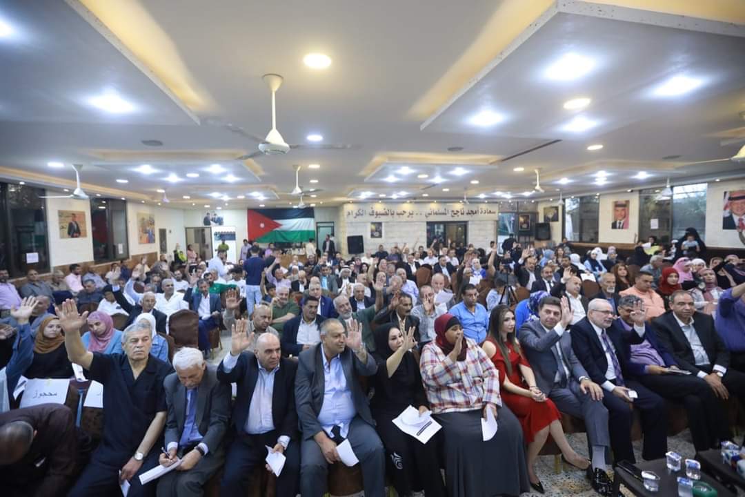 تليلان تشارك بحوارية أهمية الأحزاب السياسية ومستقبلها صور