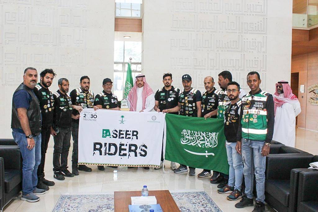 السديري يلتقي فريق عسير رايدرز للدراجات النارية