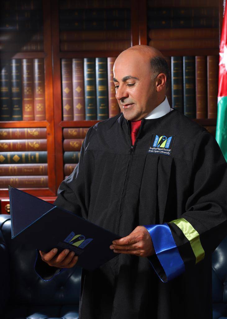 جوهرة العرب الإخباري يهنئ الزميل سلمان الحنيفات بتخرجه من الجامعة العربية المفتوحة